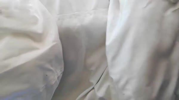 包皮哥搭讪离异富姐 大冷天直接就在户外沙滩上无套啪啪